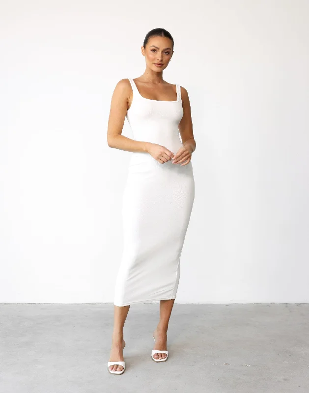 Lenika Maxi Dress (White) Trendy V-Neck Maxi Dress