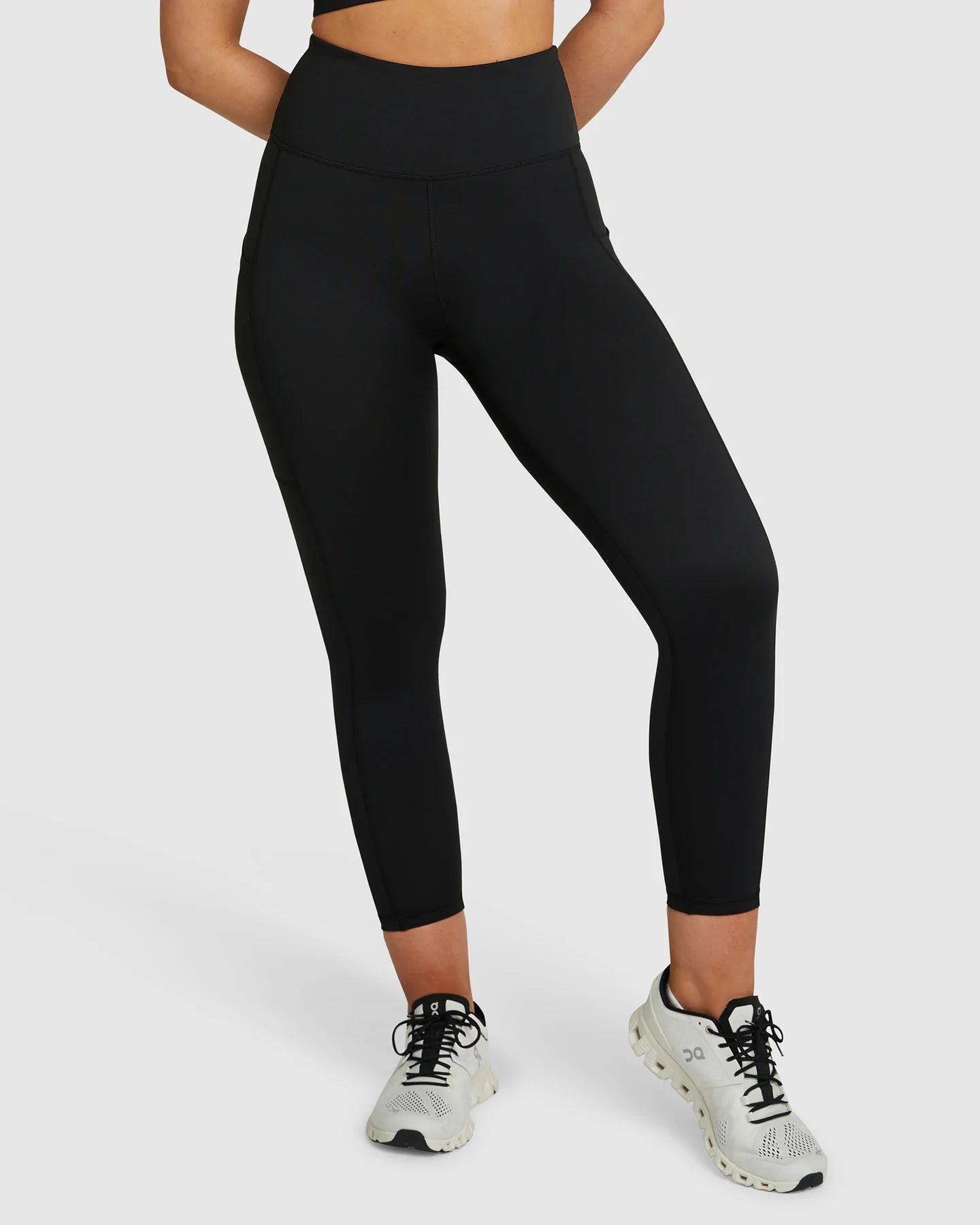 Muscle Republic | Elevate 7/8 leggings - Black Stylish Sporty Performance Leggings