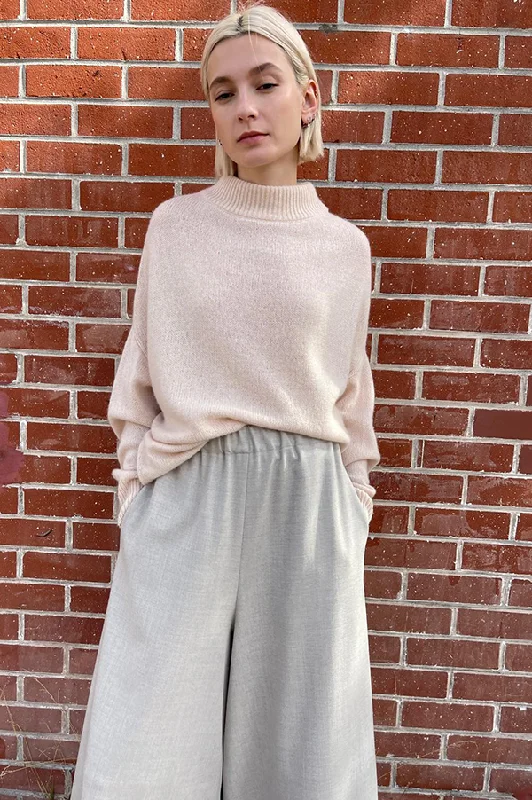 Regular Round Neck Sweater in Under the Snow Bright Pastel Dark